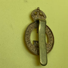 Load image into Gallery viewer, Original WW1 British Army Cap Badge - Hertfordshire Regiment - The Militaria Shop