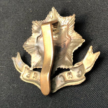 Load image into Gallery viewer, Original British Army WW1 Cheshire Regiment Badge - The Militaria Shop