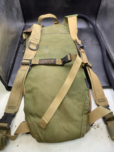 Charger l'image dans la galerie, Genuine British Army DPM Camouflaged Individual Hydration System - The Militaria Shop