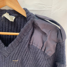 Charger l'image dans la galerie, Genuine British RAF Royal Air Force Pull Over Jumper Jersey - Size 6 - The Militaria Shop
