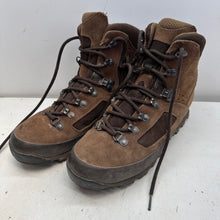Load image into Gallery viewer, British Army Surplus Brown Leather Combat Boots - Iturri - Size UK 7 M - The Militaria Shop