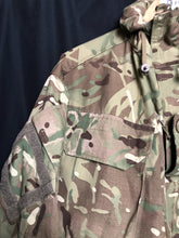 Charger l'image dans la galerie, Genuine British Army MTP Camouflaged Windproof Smock - Size 170/96 - The Militaria Shop