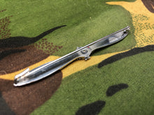 Charger l'image dans la galerie, Original WW2 British RAF Propeller Sweetheart Brooch Badge Tie Pin - The Militaria Shop