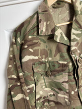 Lade das Bild in den Galerie-Viewer, Surplus British Army MTP Barrack Shirt-Size 180/95 - The Militaria Shop