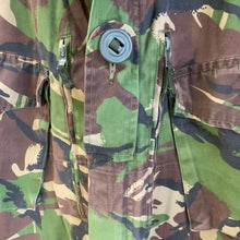 Lade das Bild in den Galerie-Viewer, Genuine British Army Surplus DPM Windproof Combat Smock - Size 180/96 - The Militaria Shop