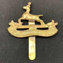 Lade das Bild in den Galerie-Viewer, Original British Army WW1 / WW2 Royal Canadian Dragoons Cap Badge - The Militaria Shop