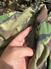 Lade das Bild in den Galerie-Viewer, 10 x British Army DPM Combat Jacket - Bulk Surplus Job Lot Camo Shirt Bundle - The Militaria Shop