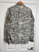 Charger l'image dans la galerie, Surplus US Army ACU Combat Uniform Jacket-Medium Long - The Militaria Shop