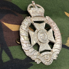 Lade das Bild in den Galerie-Viewer, Original WW2 British Cap Badge - Rifle Brigade (The Prince Consort's Own) - The Militaria Shop