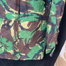 Lade das Bild in den Galerie-Viewer, Genuine British Army Combat DPM Field Jacket Smock Combat - 180/96 - The Militaria Shop