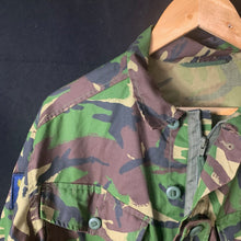 Load image into Gallery viewer, Genuine British Army DPM Camo Lightweight Combat Jacket - 170/112 - The Militaria Shop