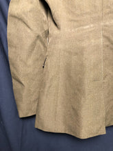 Lade das Bild in den Galerie-Viewer, British Army Grade 1 No.2 Dress Uniform Jacket - Scots Guards - Size 176/92/76 - The Militaria Shop