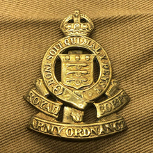 Load image into Gallery viewer, Original WW2 British Army Royal Army Ordnance Corps RAOC Cap Badge - The Militaria Shop
