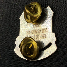 Charger l'image dans la galerie, Vintage Enamel Pin - US Army 69th Signal Battalion Badge - The Militaria Shop