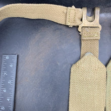 Lade das Bild in den Galerie-Viewer, Original WW2 British Army 37 Pattern Equipment Webbing L Strap Set - The Militaria Shop