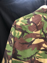 Charger l'image dans la galerie, Genuine British Army Camouflage DPM Jacket - Size 170/104 - The Militaria Shop