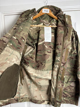 Charger l'image dans la galerie, Surplus British Army MTP Smock Combat Windproof -Size 160/96 - The Militaria Shop