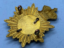 Load image into Gallery viewer, Original Victorian Crown White Metal & Gilt Musicians Cap Badge - The Militaria Shop