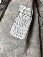 Charger l'image dans la galerie, Surplus US Army ACU Combat Uniform Jacket-Medium Regular - The Militaria Shop