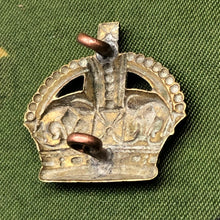 Load image into Gallery viewer, Original WW1/WW2 British Army Rank Crown - The Militaria Shop