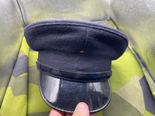 Lade das Bild in den Galerie-Viewer, Original British Army Peaked Cap with EIIR Buttons - Size 57cm - The Militaria Shop