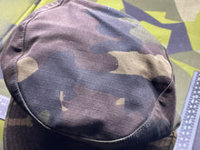 Charger l'image dans la galerie, Original BDU Camouflage Cap - Size Small - The Militaria Shop