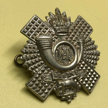 Lade das Bild in den Galerie-Viewer, Original British Army Cap Badge - Highland Light Infantry - The Militaria Shop