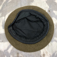 Lade das Bild in den Galerie-Viewer, Genuine British Army Beret - Guards Regiment - Size 52 - The Militaria Shop