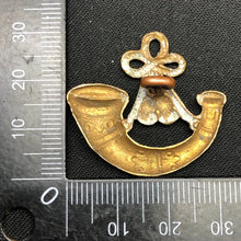 Load image into Gallery viewer, Original WW1 British Army Oxfordshire & Buckinghamshire Light Inf Collar Badge - The Militaria Shop