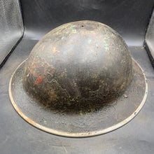 Lade das Bild in den Galerie-Viewer, Original British Army WW2 Mk2 Combat Steel Helmet - The Militaria Shop
