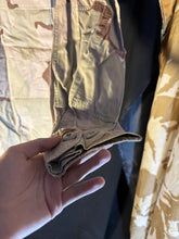 Load image into Gallery viewer, Gulf War US Army DCU Camouflaged Combat Field Coat/Jacket - Medium/Long - The Militaria Shop