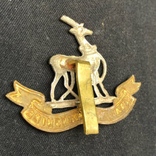 Load image into Gallery viewer, Original WW2 British Army Cap Badge - Royal Warwickshire Regiment - The Militaria Shop
