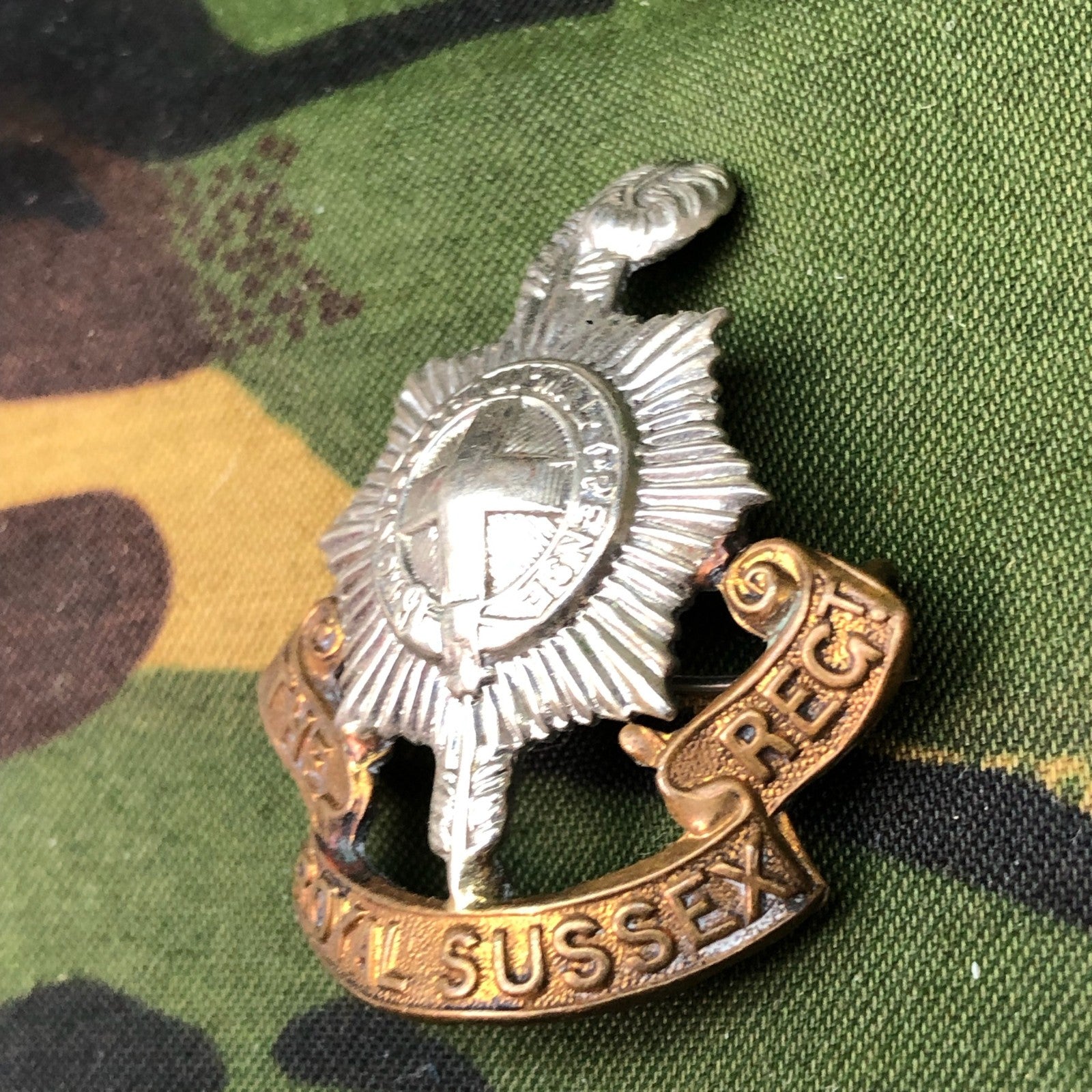Original WW2 British Army Sweetheart Brooch Badge - The Royal Sussex Regiment - The Militaria Shop