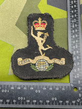 Charger l'image dans la galerie, Original British Army Royal Signals Blazer Badge - The Militaria Shop