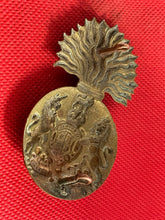 Lade das Bild in den Galerie-Viewer, Original British Army King's Crown Royal Scots Fusiliers Glengarry Badge - The Militaria Shop