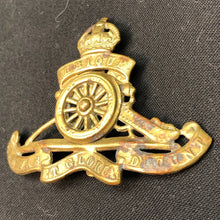 Load image into Gallery viewer, Original WW1 British Army Regimental Cap Badge - Royal Artillery - The Militaria Shop