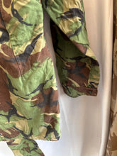 Load image into Gallery viewer, Genuine British Army Surplus DPM Camouflaged 1968 Pattern Smock - Size 7 - 38" - The Militaria Shop
