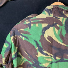 Lade das Bild in den Galerie-Viewer, Genuine British Army Combat DPM Field Jacket Smock Combat - 180/96 - The Militaria Shop