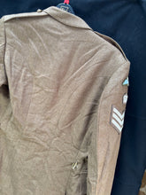 Load image into Gallery viewer, Grade 1 British Army Para Patched FAD No2 Dress Uniform Jacket - Size 176/104/88 - The Militaria Shop