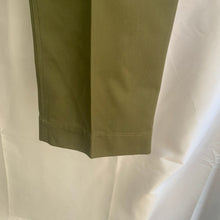 Load image into Gallery viewer, British Army Men's OD Green Lightweight Combat Trousers - Size 79/76/104 - The Militaria Shop