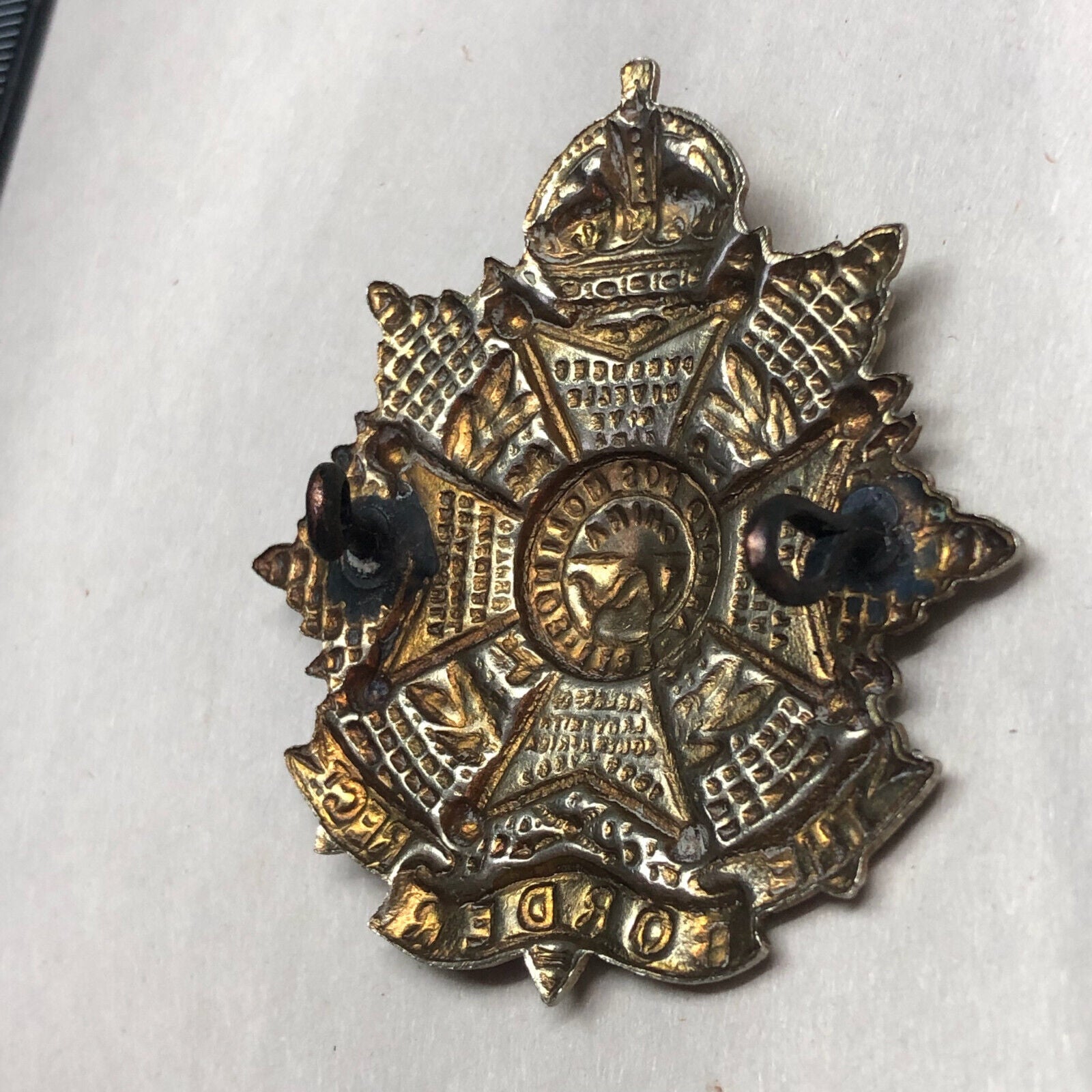 Original WW1 British Army Border Regiment Cap Badge - The Militaria Shop
