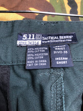 Load image into Gallery viewer, Vintage 511 Combat Tactical Series Cargo Pants Trousers - Size Medium Short - The Militaria Shop