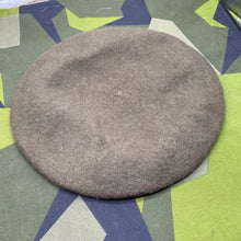 Load image into Gallery viewer, Original British Army Guards Divisions Beret - Size 59cm - The Militaria Shop