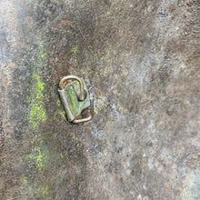 Charger l'image dans la galerie, Original British/Canadian Army WW2 Mk3 Turtle High Rivet Combat Steel Helmet - The Militaria Shop