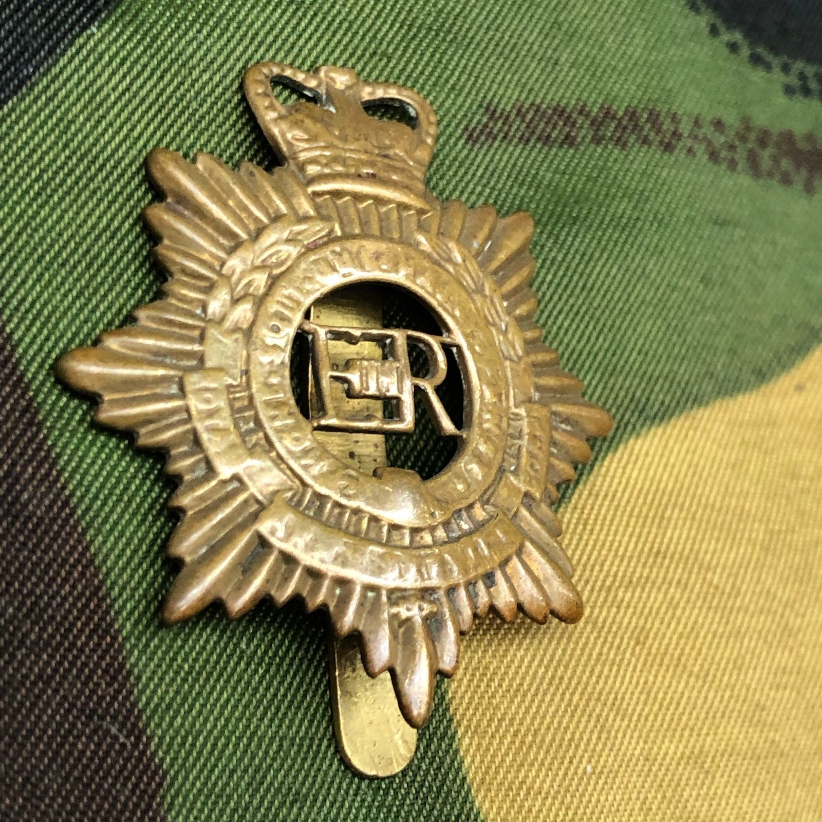 Original British Army Cap Badge - Royal Army Service Corps - The Militaria Shop
