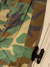 Load image into Gallery viewer, US Air Force Hot Weather Woodland Camouflage BDU Combat Field Jacket. Small/Long - The Militaria Shop