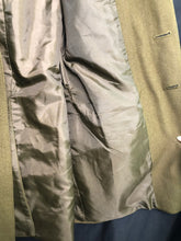 Lade das Bild in den Galerie-Viewer, Original British Army No.2 Dress Uniform Jacket - Grade 1 - Size 188/104/96 - The Militaria Shop