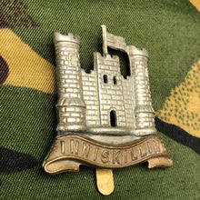 Load image into Gallery viewer, Original WW1 British Cap Badge - 6th Inniskilling Dragoons - The Militaria Shop