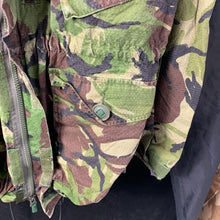 Lade das Bild in den Galerie-Viewer, Genuine British Army Combat DPM Field Jacket Ripstop - 170/104 - The Militaria Shop