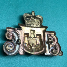 Load image into Gallery viewer, British Army Cap Badge - City of Edinburgh 1st Artillery Volunteers - The Militaria Shop
